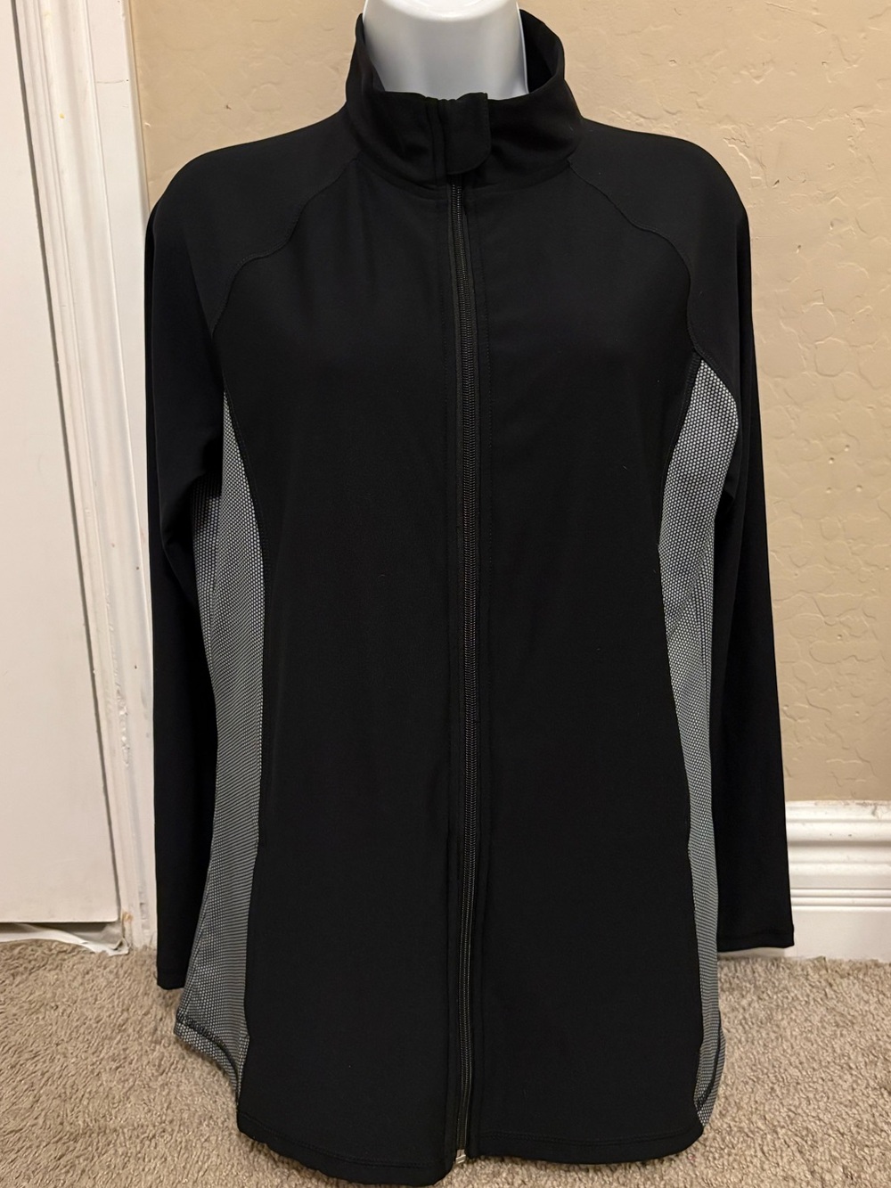 Vogo Black Full-Zip Women's Performance Jacket